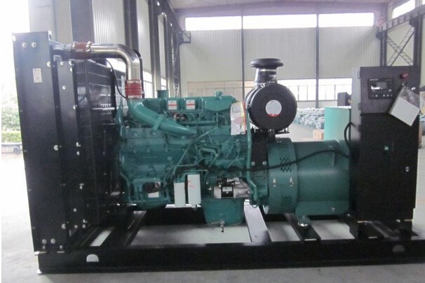 许昌二手常柴300kw大型柴油发电机组